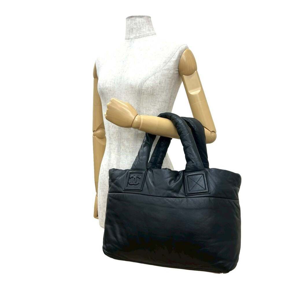 CHANEL Black Leather Tote Bag - Picture 2 of 10